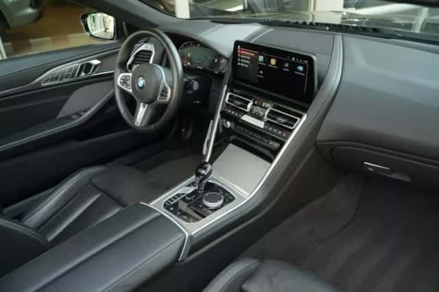 BMW 8-Serie (2022) thumbnail 2