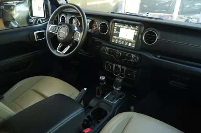 Jeep Wrangler (2019) thumbnail 2
