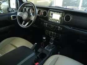 Jeep Wrangler (2019) thumbnail 2