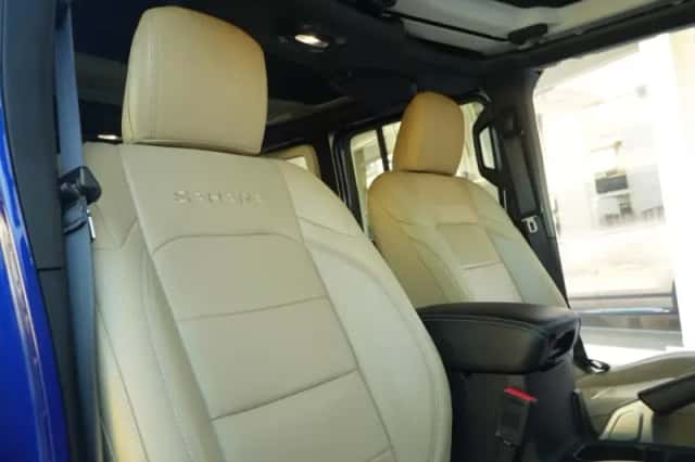 Jeep Wrangler (2019) thumbnail 3