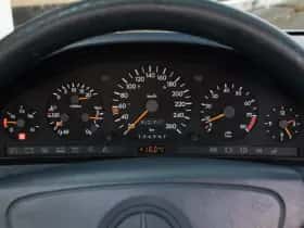 Mercedes-Benz SL-Klasse (1993) thumbnail 3