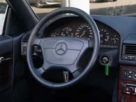 Mercedes-Benz SL-Klasse (1993) thumbnail 7