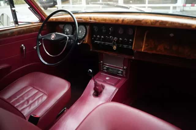 Jaguar MK II 3.4L (1960) thumbnail 2