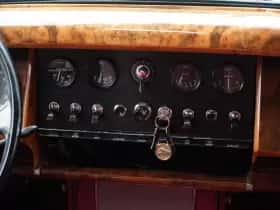 Jaguar MK II 3.4L (1960) thumbnail 16