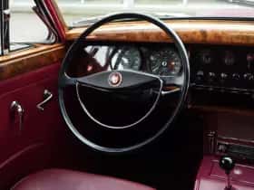 Jaguar MK II 3.4L (1960) thumbnail 3