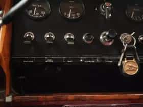Jaguar MK II 3.4L (1960) thumbnail 10