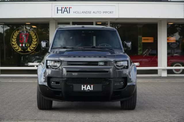 Land Rover Defender (2025) thumbnail 2