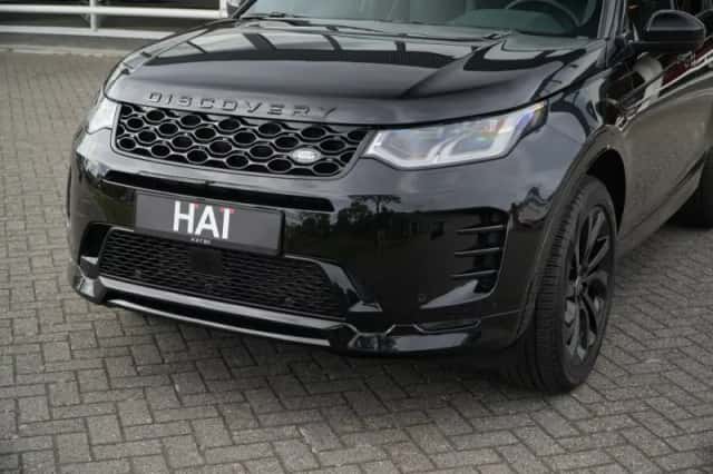Land Rover Discovery Sport (2025) thumbnail 3
