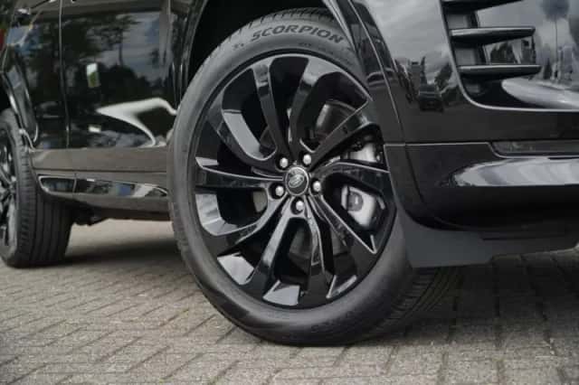 Land Rover Discovery Sport (2025) thumbnail 5