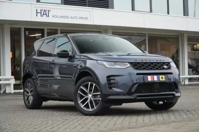 Land Rover Discovery Sport (2024) thumbnail 1