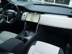 Land Rover Discovery Sport (2024) thumbnail 2