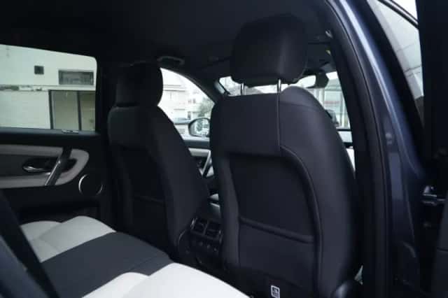 Land Rover Discovery Sport (2024) thumbnail 6