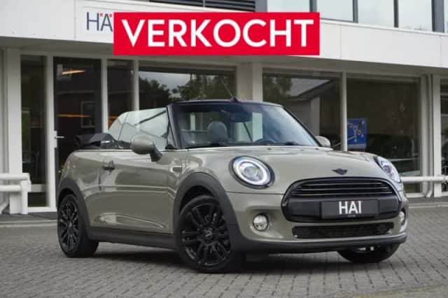 MINI Cabrio (2018) thumbnail 1