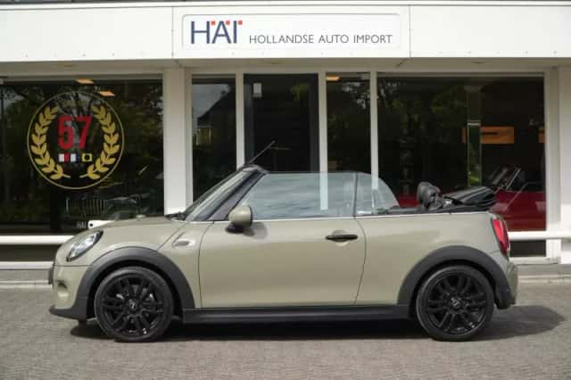 MINI Cabrio (2018) thumbnail 6