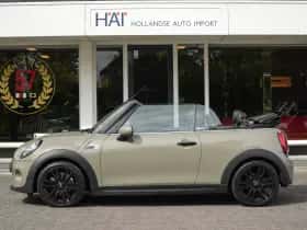 MINI Cabrio (2018) thumbnail 6