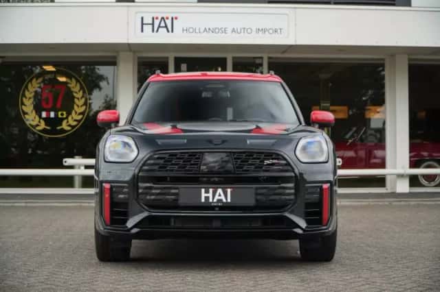 MINI Countryman (2024) thumbnail 2