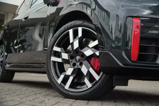 MINI Countryman (2024) thumbnail 5