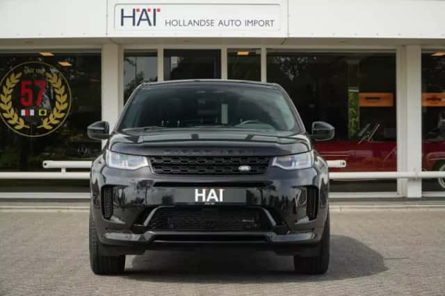 Land Rover Discovery Sport (2024) thumbnail 2