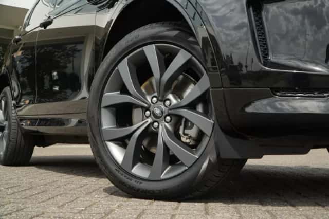 Land Rover Discovery Sport (2024) thumbnail 5