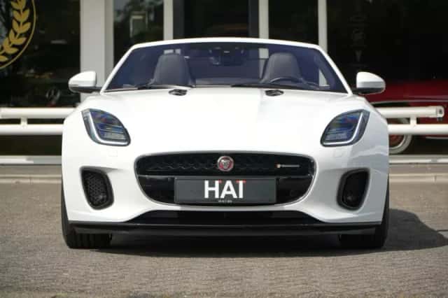 Jaguar F-Type (2018) thumbnail 2
