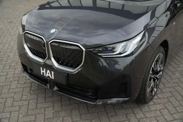 BMW X3 (2025) thumbnail 3