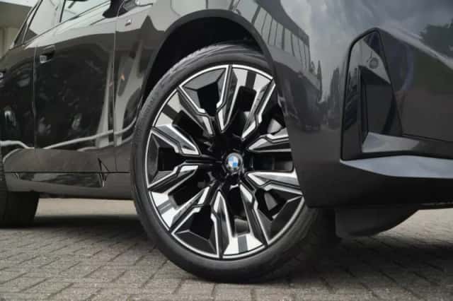 BMW X3 (2025) thumbnail 4