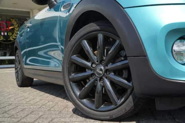 MINI Cabrio MINI (2017) thumbnail 4
