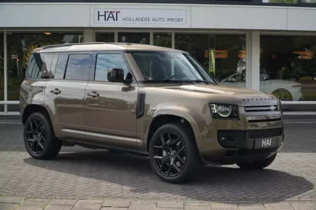 Land Rover Defender (2024) thumbnail 4