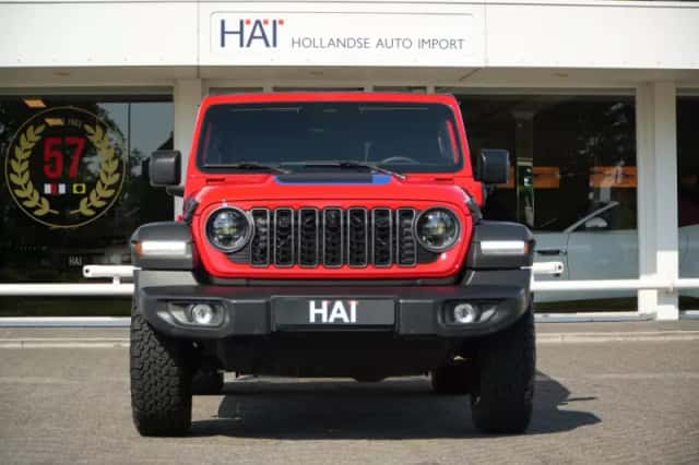 Jeep Wrangler (2025) thumbnail 2