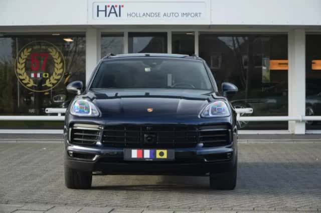 Porsche Cayenne (2022) thumbnail 4