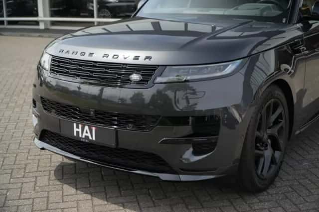 Land Rover Range Rover Sport (2026) thumbnail 3