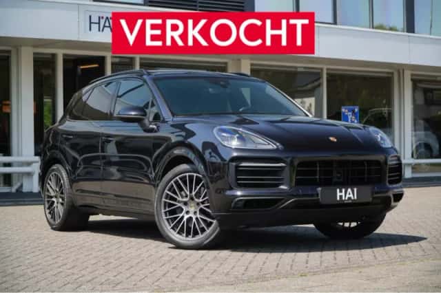Porsche Cayenne (2022) thumbnail 1