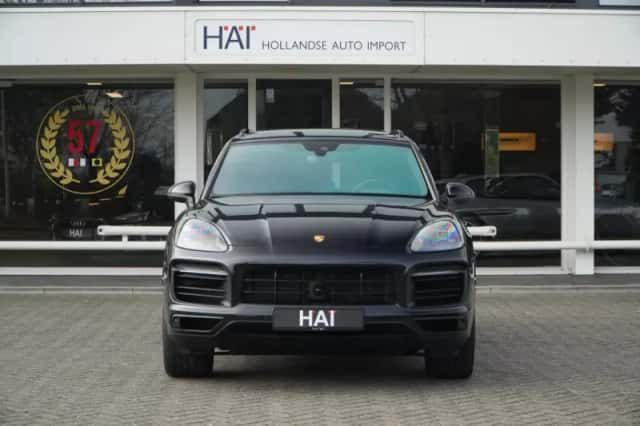 Porsche Cayenne (2022) thumbnail 2