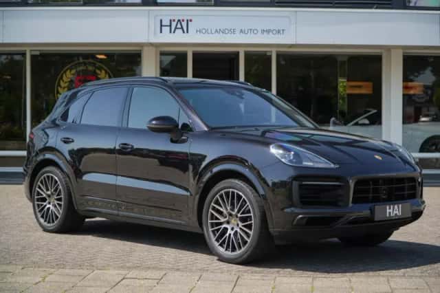Porsche Cayenne (2022) thumbnail 4