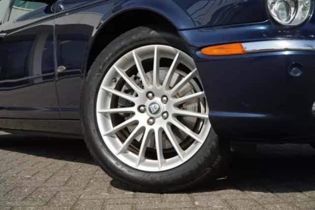 Jaguar XJ (2007) thumbnail 5