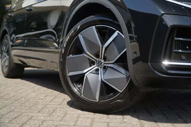 Volkswagen Touareg (2025) thumbnail 5