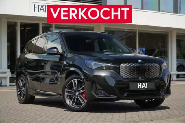 BMW iX1 (2025) thumbnail 1