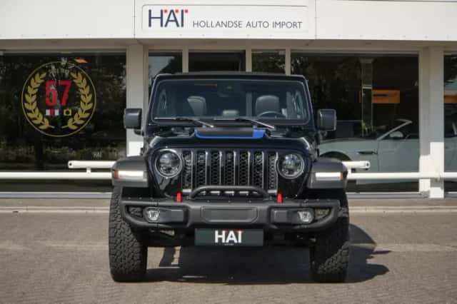 Jeep Wrangler (2023) thumbnail 2