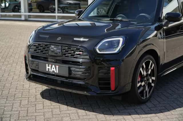 MINI Countryman (2024) thumbnail 3