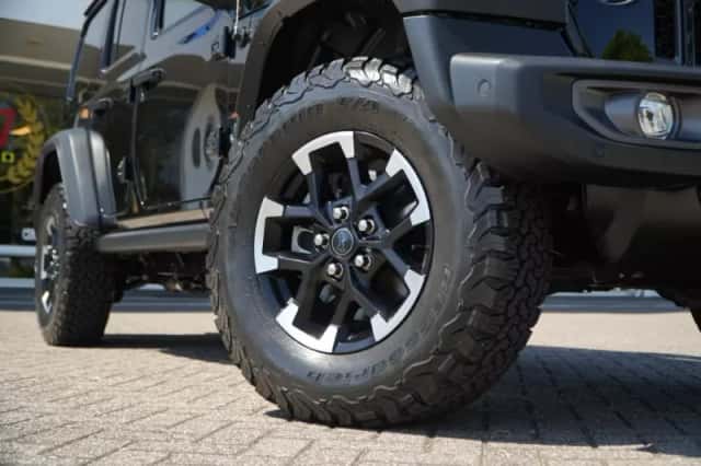 Jeep Wrangler (2022) thumbnail 5