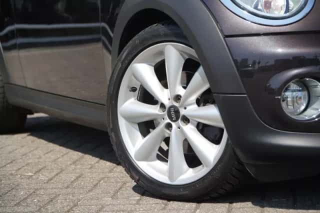 MINI Cabrio (2013) thumbnail 5