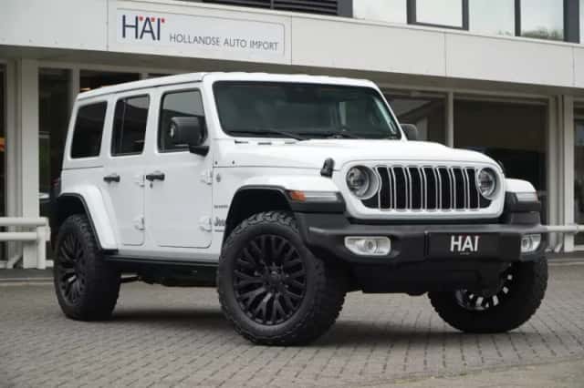 Jeep Wrangler (2025) thumbnail 1