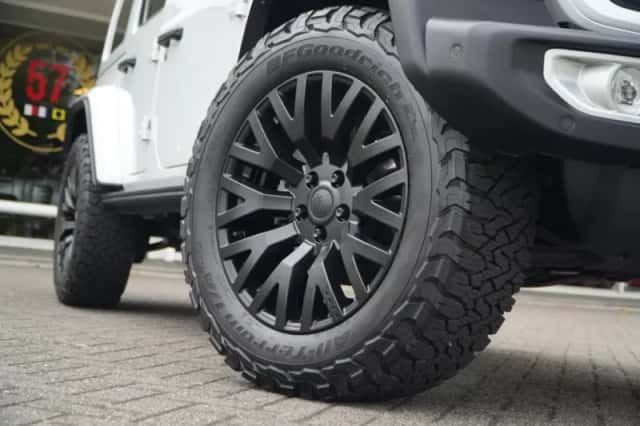 Jeep Wrangler (2025) thumbnail 4