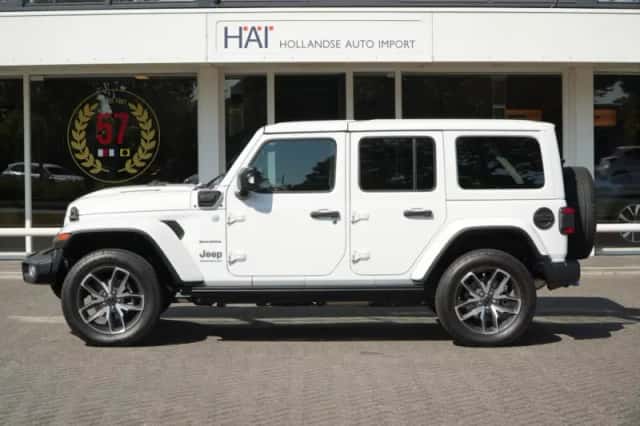 Jeep Wrangler (2025) thumbnail 6