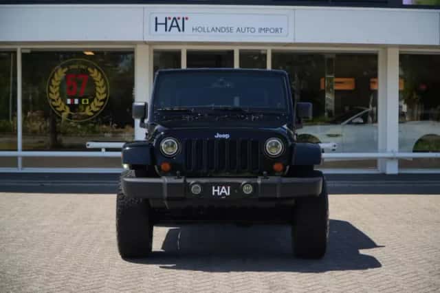 Jeep Wrangler (2013) thumbnail 2