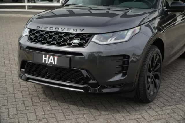 Land Rover Discovery Sport (2025) thumbnail 3