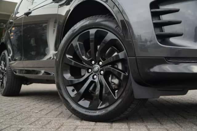 Land Rover Discovery Sport (2025) thumbnail 5