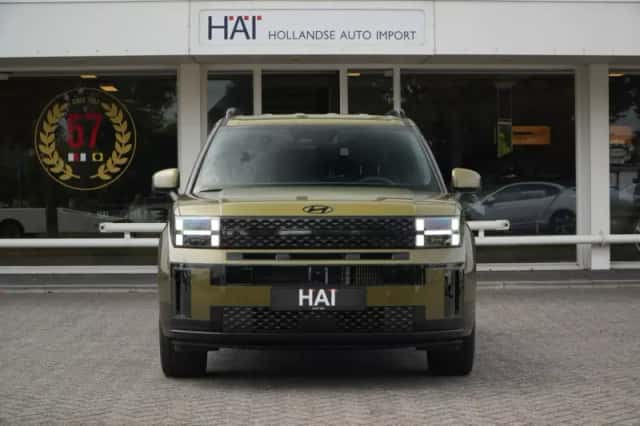 Hyundai Santa Fe (2024) thumbnail 2