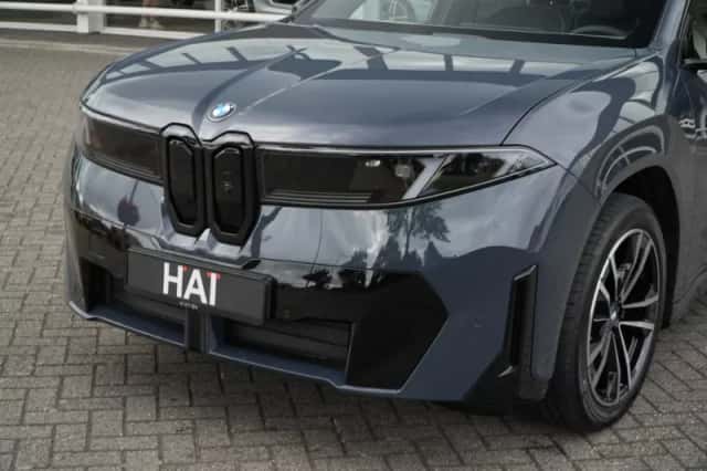BMW iX3 (2026) thumbnail 3