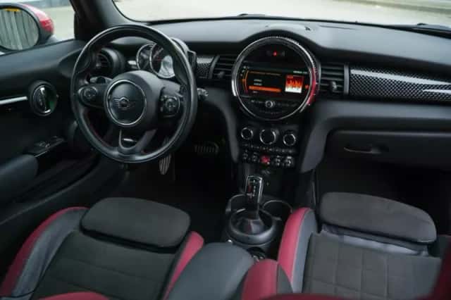 MINI 2.0 John Cooper Works (2018) thumbnail 2